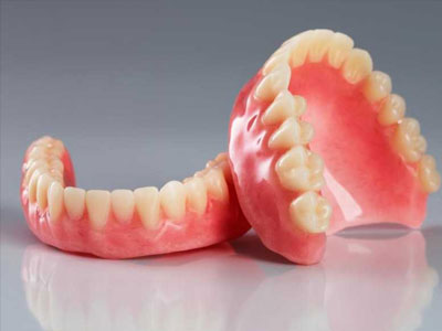 Полные съемные зубные протезы